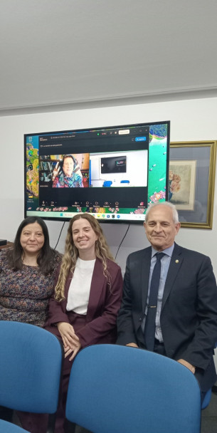 imagen Defensa de tesis de la Prof. Ana Laura SILVA 