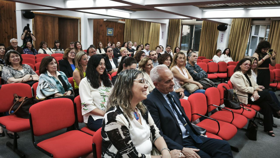 imagen Adriana García fue distinguida como Profesora Consulta en un día histórico para la Universidad Pública