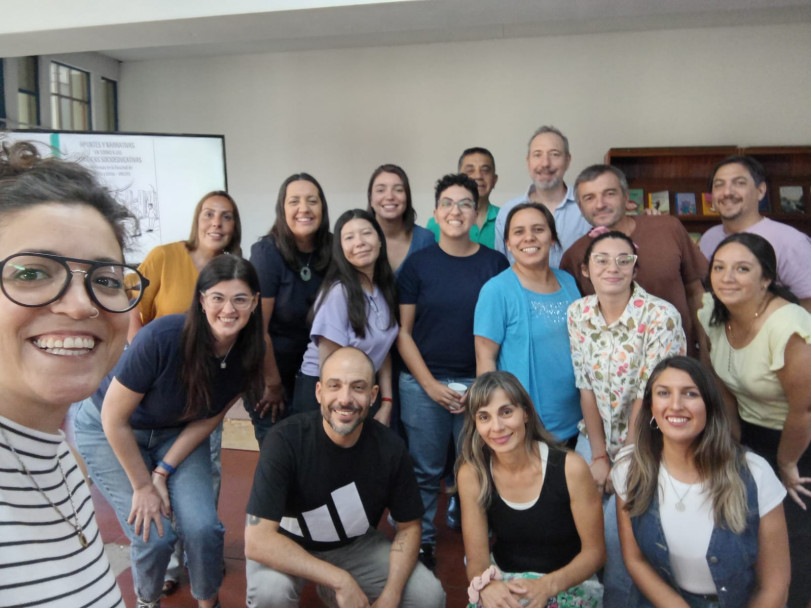 imagen Libro sobre Prácticas socioeducativas de FFYL