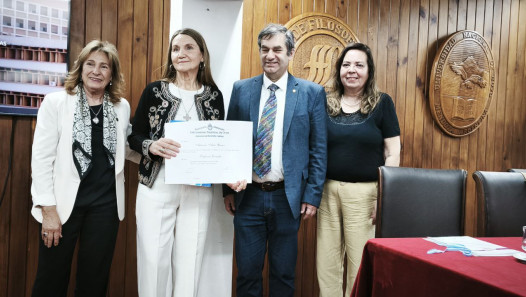 imagen Adriana García fue distinguida como Profesora Consulta en un día histórico para la Universidad Pública