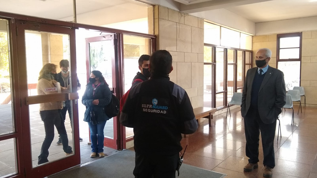 imagen FFyL: una facultad que sigue trabajando