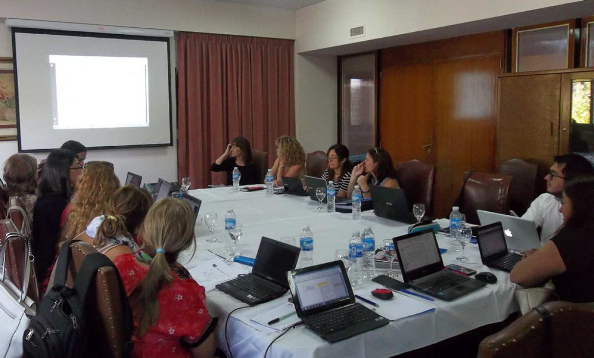 imagen Reunión de representantes de la Asociación Nacional de Facultades de Humanidades y Educación en la Facultad