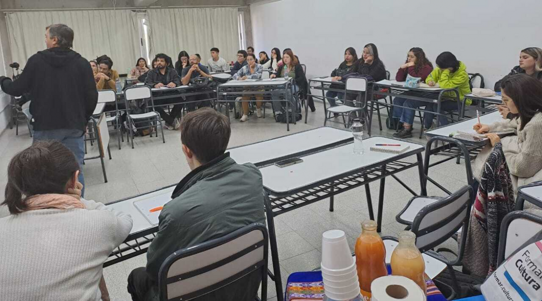 imagen El vínculo entre estudiantes universitarios y actores territoriales fortalece el sostenimiento del derecho a la educación