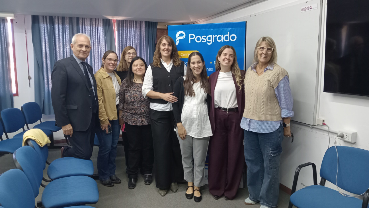 imagen Defensa de tesis de la Prof. Ana Laura SILVA 