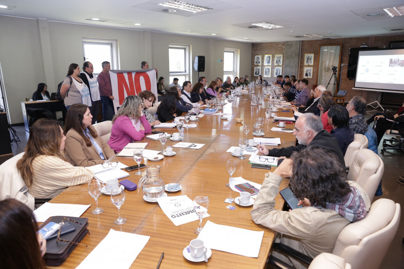 imagen La UNCUYO convocó a los mendocinos y a las mendocinas a marchar por la educación pública