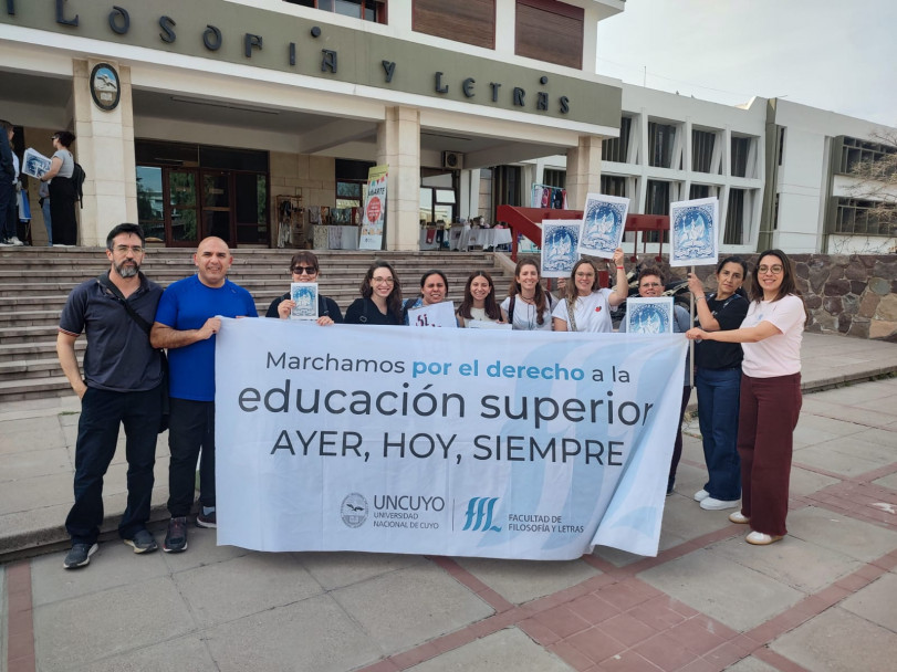 imagen Más de 20 mil personas marcharon por la universidad pública en Mendoza