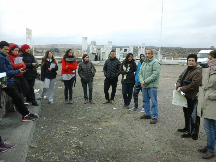 imagen Estudiantes de las carreras de Geografía visitaron las obras de infraestructura de riego de la Cuenca Inferior del Río Tunuyán