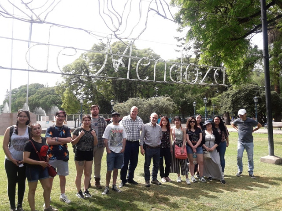 imagen Visita de Docentes y alumnos de la Universidad del Bío Bío a FFyL