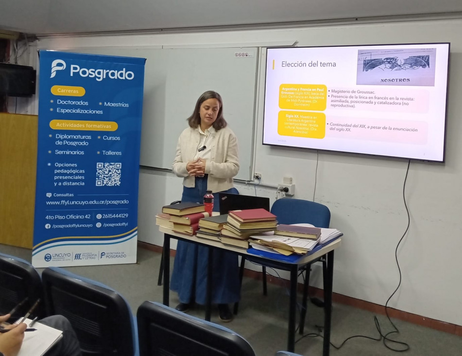 imagen Defensa de tesis de la Prof. María Lorena BURLOT