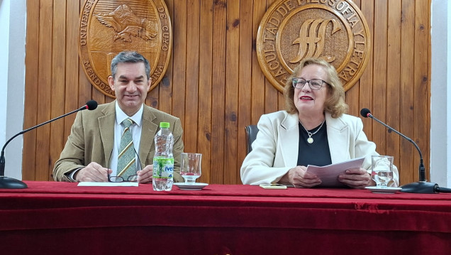 imagen Comenzaron las Jornadas Interdisciplinarias de Estudios sobre las Mujeres en la FFyL