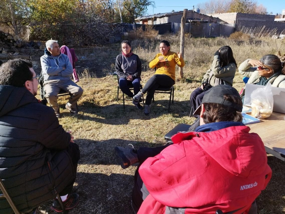 imagen "Memorias con la tierra, Valle de Uco" cierra un año de trabajo colectivo entre estudiantes y docentes de Arqueología junto a la organización social Crece desde el Pie