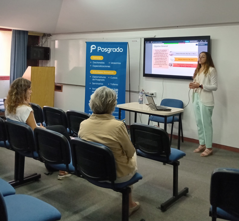 imagen Defensa de tesis de la Lic. Eliana Elizabeth SANCHEZ 