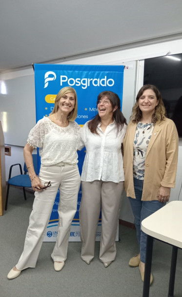 imagen Defensa de tesis de la Prof. Andrea Evangelina SUAREZ