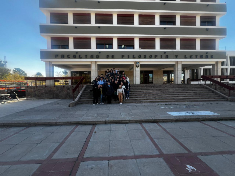 imagen Inmersión Universitaria para Estudiantes del Programa Access en la FFyL