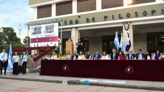 imagen La FFyL celebró su LXXVI Acto de Colación de Grado