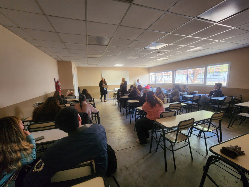 imagen El conocimiento vuelve a la comunidad: "Filo en Territorio" entregó certificados en la Zona Este