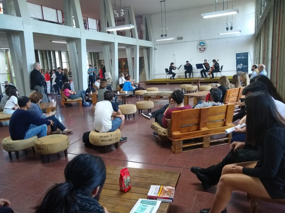 imagen Exitosa "Noche de la Filosofía" en la facultad