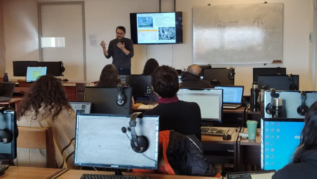 imagen Docentes de la Universidad de Jaén visitaron la FFyL y dieron clases de Posgrado