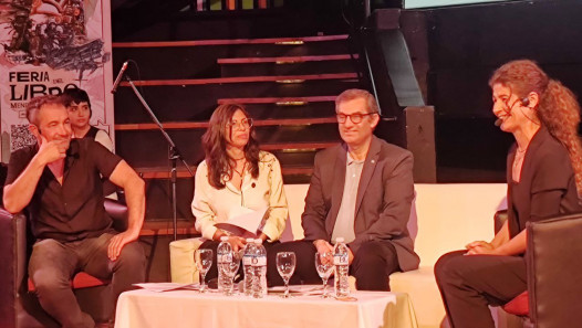 imagen La FFyL presentó El Hilo de Oro y relanzó su editorial en la Feria del Libro 2025