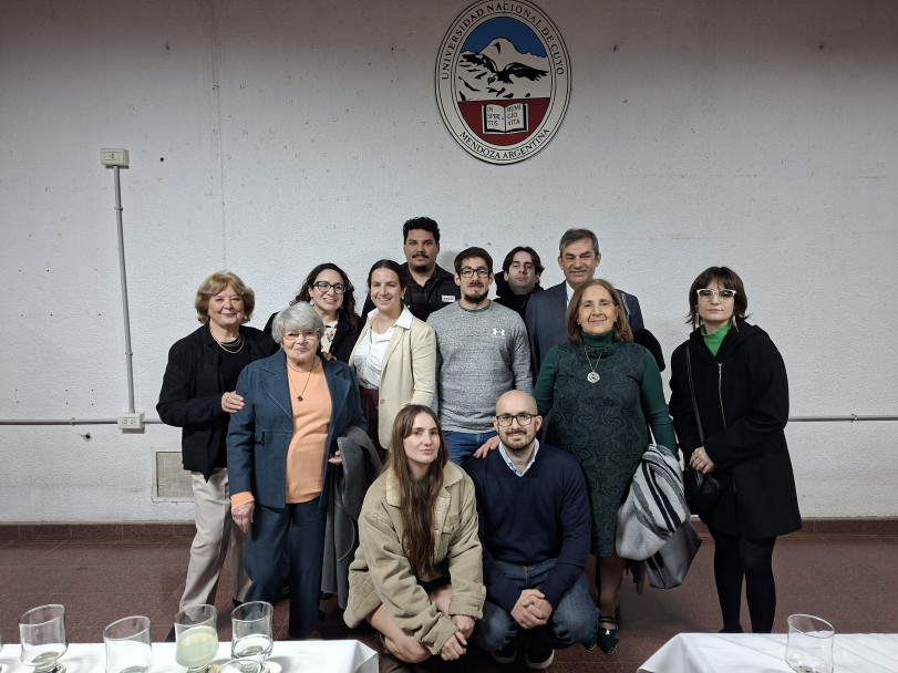 imagen Se realizó el Acto de Asunción y Juramento de las autoridades reelectas de la FFyL 