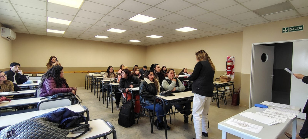 imagen El conocimiento vuelve a la comunidad: "Filo en Territorio" entregó certificados en la Zona Este