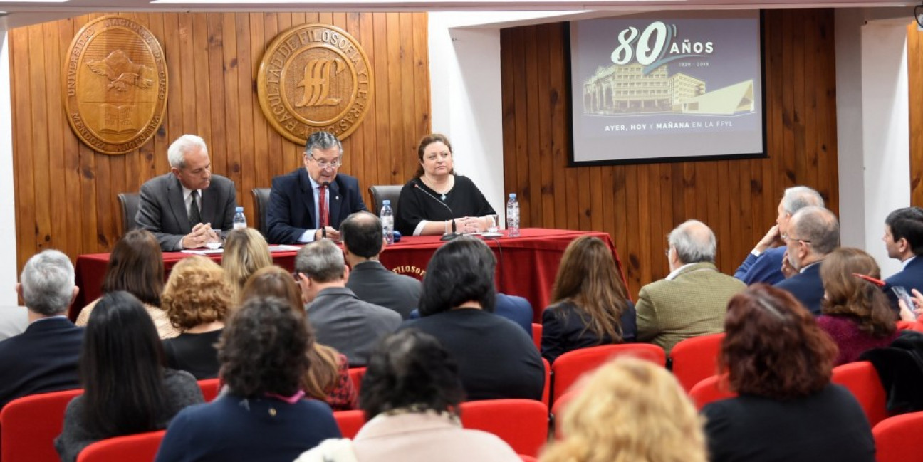 imagen Debatieron los desafíos de la internacionalización de la educación universitaria