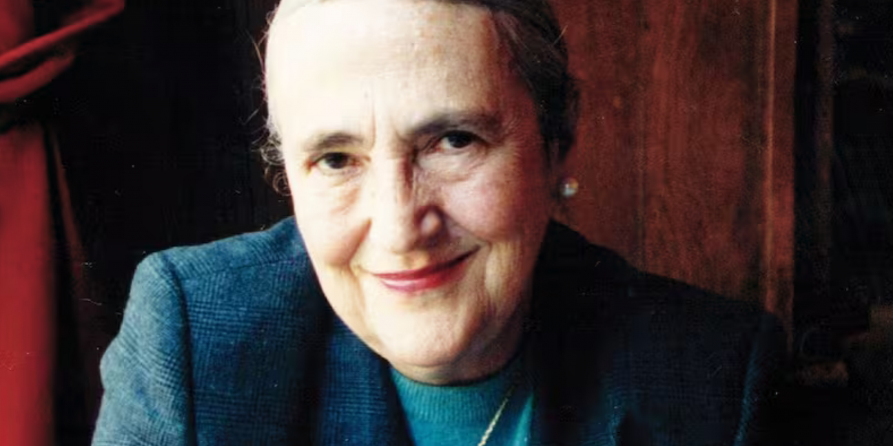 imagen Emilia de Zuleta cumplió 100 años: homenaje en la FFyL