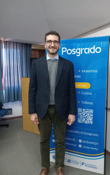 imagen Defensa de tesis Prof. Fernando Lautaro Ramirez