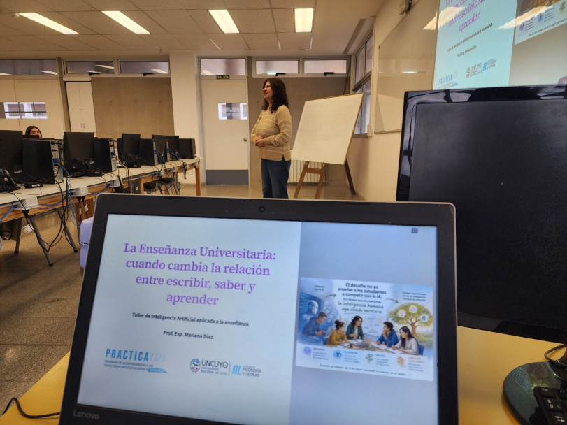 imagen Concluyó con éxito la segunda edición de Práctica(D): capacitación en Inteligencia Artificial y encuentro docente