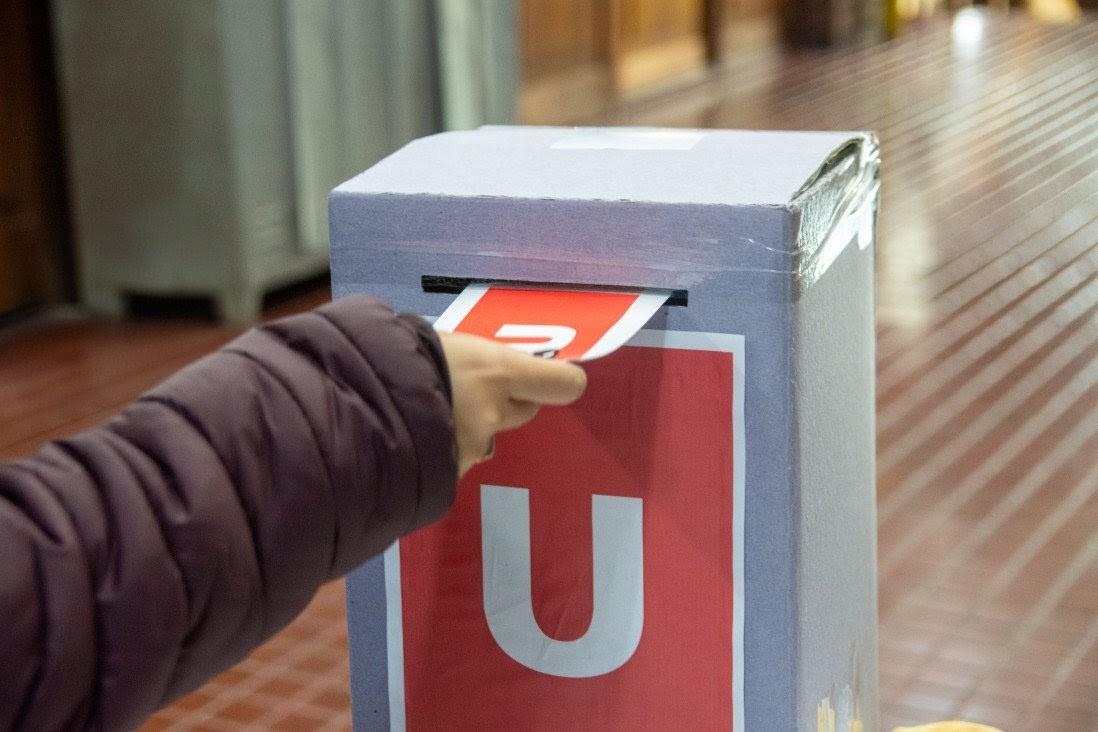 imagen Atención estudiantes: Postulación para ser autoridad de mesa en la segunda vuelta