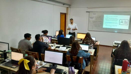 imagen Se realizó con éxito el curso de capacitación sobre la elaboración del CV, herramienta esencial para la selección y evaluación de personal