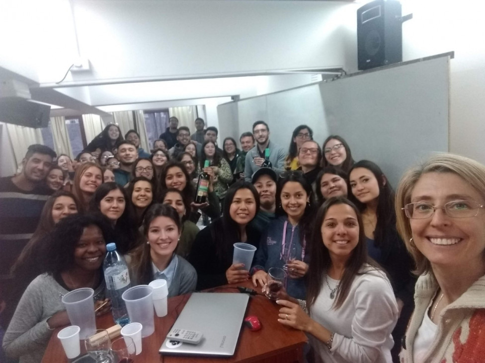 imagen Estudiantes aprenden sobre el rol del guía turístico en Bodega