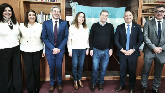 imagen La FFyL y la UNViMe trajaban colaborativamente