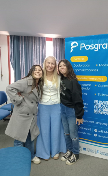 imagen Defensa de tesis de Maestría Prof. María Vanesa RÍOS