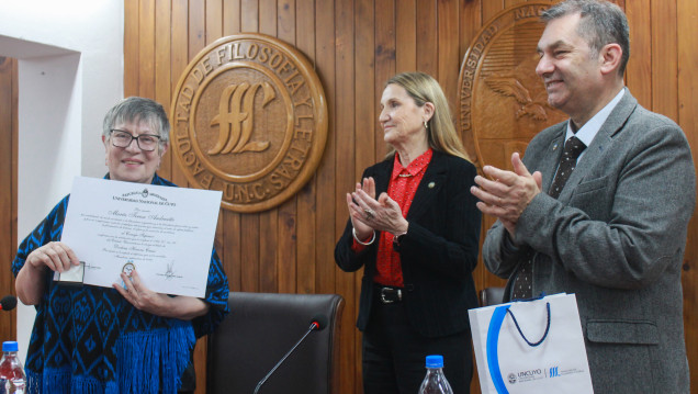 imagen La voz y la memoria: María Teresa Andruetto fue distinguida con el Doctorado Honoris Causa de la UNCUYO