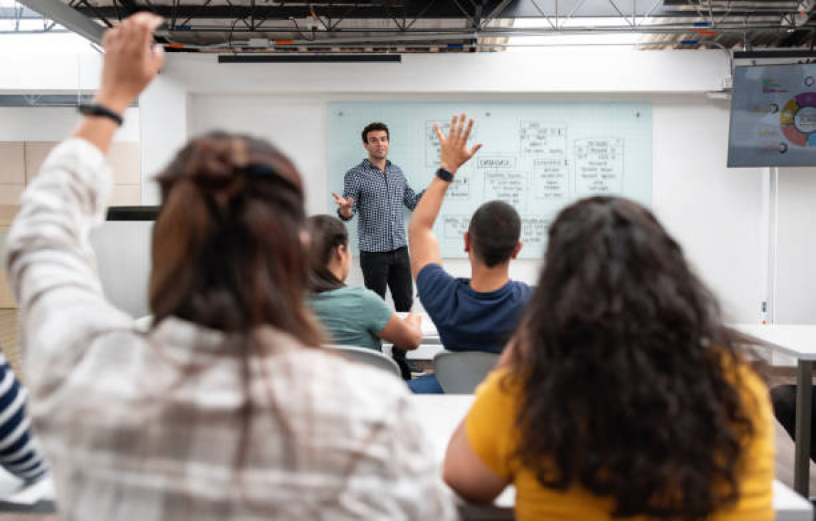 imagen El Secretario Mike brindará una charla informativa sobre el Bono secundario 2025