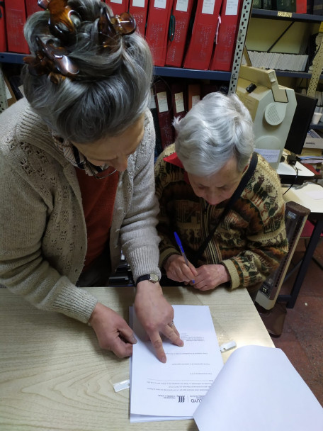 imagen PSE de Francés: Estudiantes aprenden braille para la enseñanza del francés a personas ciegas