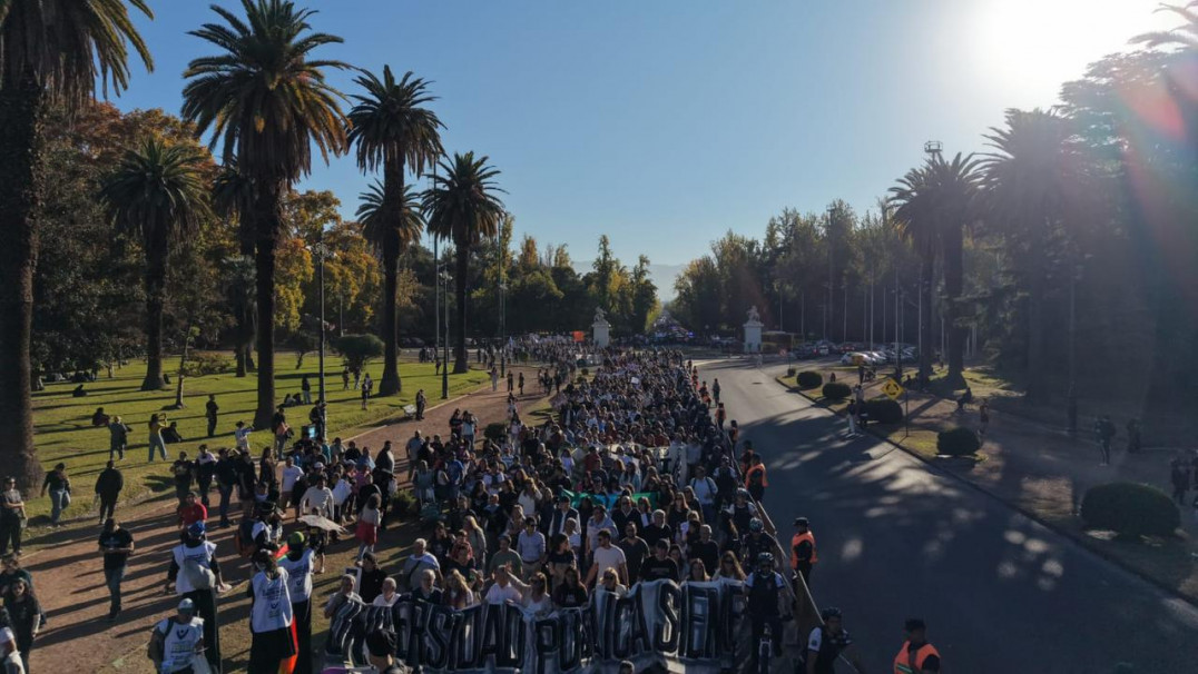 imagen Mendoza marchó por el cumplimiento de la Ley de Financiamiento Universitario