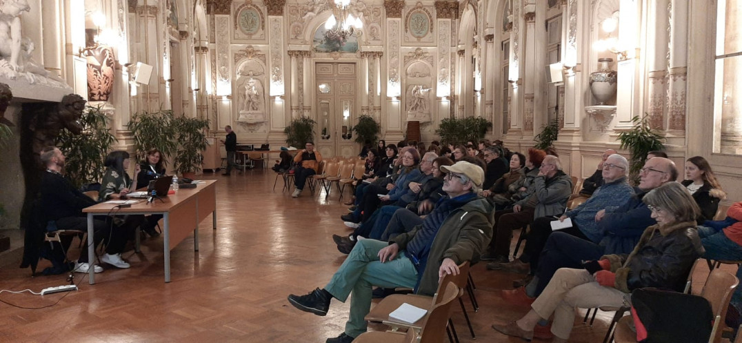 imagen Editora de EDIFYL brinda conferencia sobre Julio Cortázar en Francia