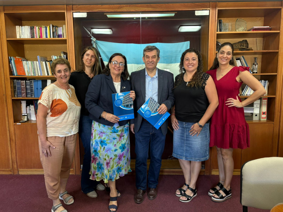 imagen Acuerdo entre la Facultad de Agrarias y Filosofía y Letras