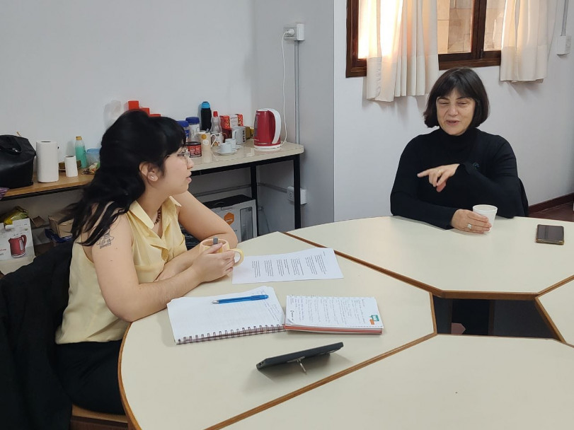 imagen Annick Louis visitó la Facultad de Filosofía y Letras  