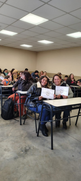 imagen El conocimiento vuelve a la comunidad: "Filo en Territorio" entregó certificados en la Zona Este