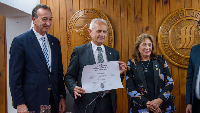 imagen Adolfo Omar Cueto, profesor emérito de la UNCUYO