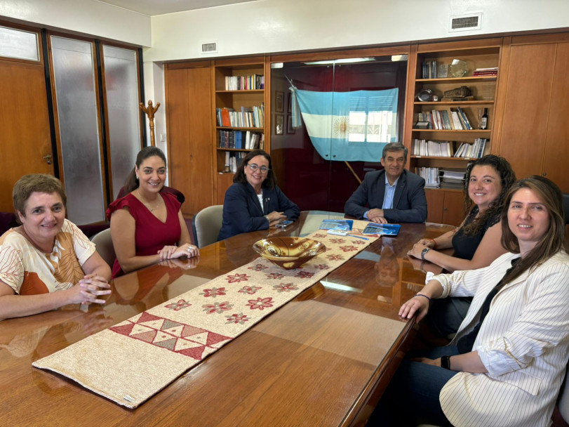 imagen Acuerdo entre la Facultad de Agrarias y Filosofía y Letras  