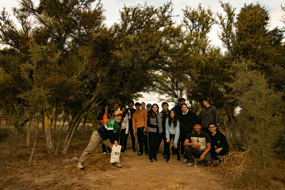 imagen Estudiantes de distintas facultades participaron de una jornada de actividad física y educación ambiental en El Carrizal
