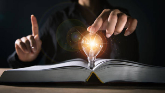 imagen La FFyL impulsa el Programa IPEC para fortalecer la participación de egresados/as en eventos científicos