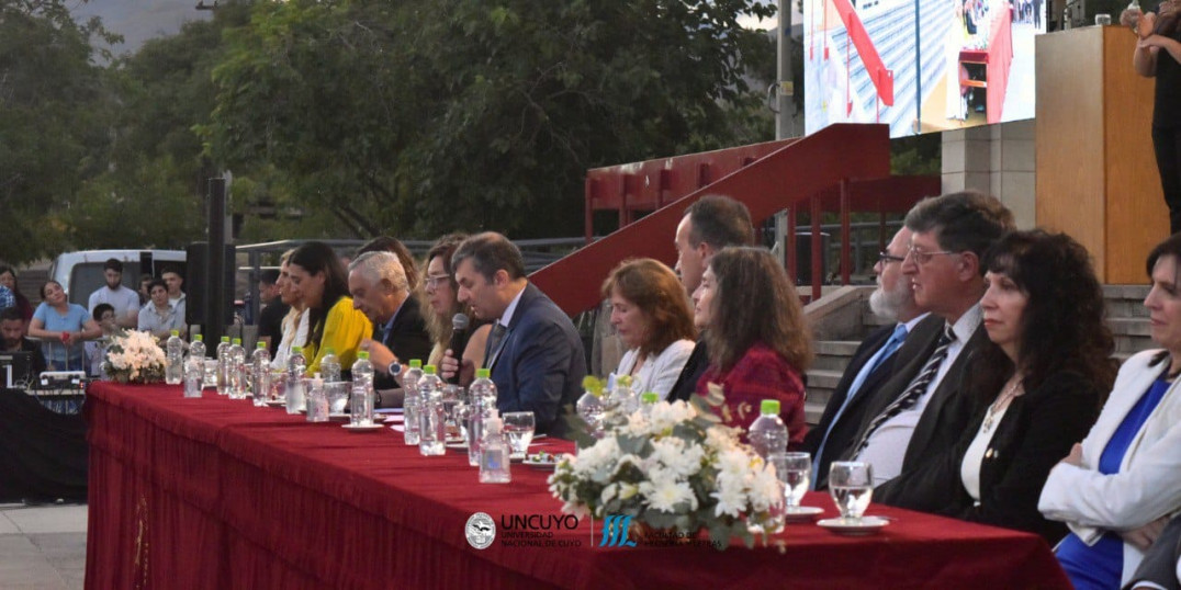 imagen La FFyL celebró su LXXVI Acto de Colación de Grado