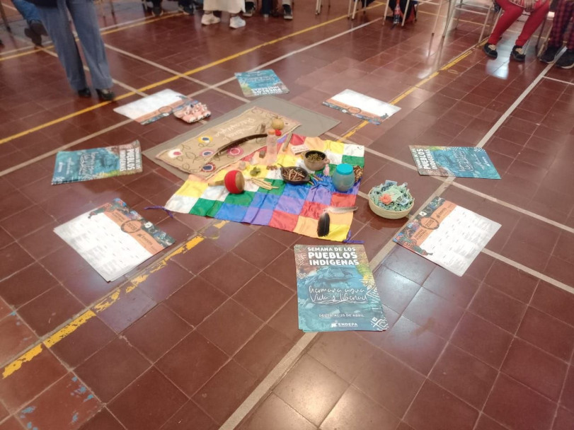 imagen La FFyL acompañó la entrega de certificados del curso de lengua y cultura milcayac en Lavalle