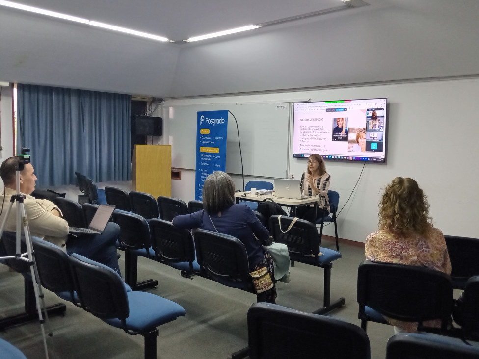 imagen Defensa de tesis de la Prof. Adriana Esther SUAREZ 