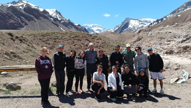 imagen Alumnos de geomorfología de la FFyL viajaron hacia Alta Montaña